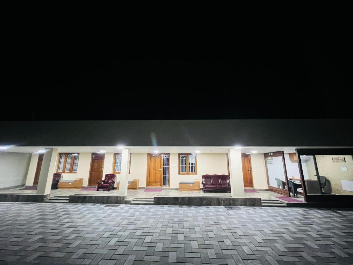 The Tendoinn Pollāchi Extérieur photo